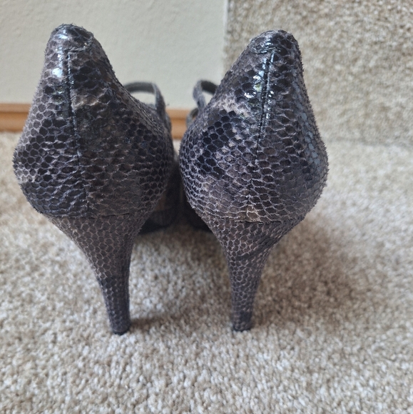 NINE WEST Mary Jane  Snake Print Platform Heels Womens Size 6M - Picture 4 of 9